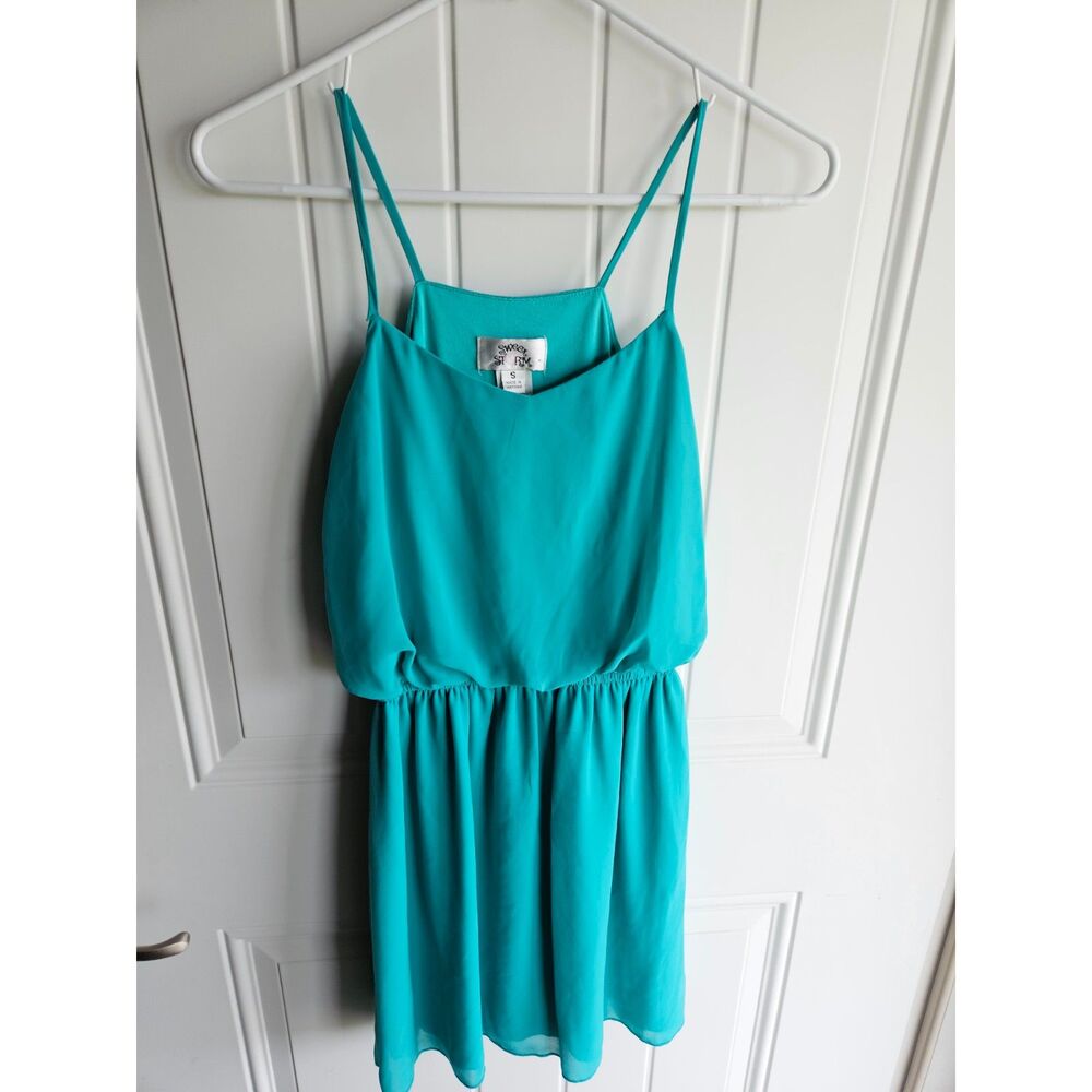 Junior's dress